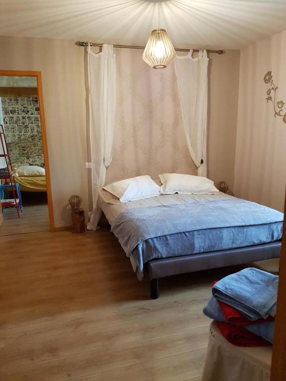 le domaine de bellevue Bed and Breakfast Tanzac Eksteriør billede